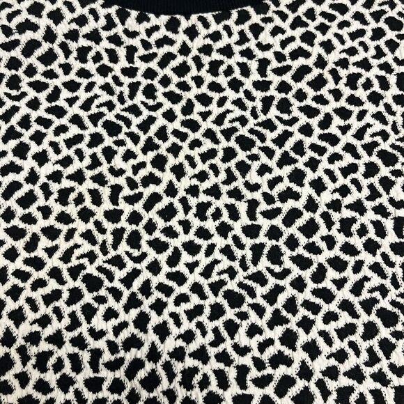 Two by Vince Camuto Abstract Black/off White Print 3/4 Sleeves w/ Pockets Top-Sm - Picture 9 of 9